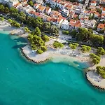 With Pool, Large Garden And Beautiful Sea View By Traveler Tourist Agency Krk - Id 2210 Crikvenica