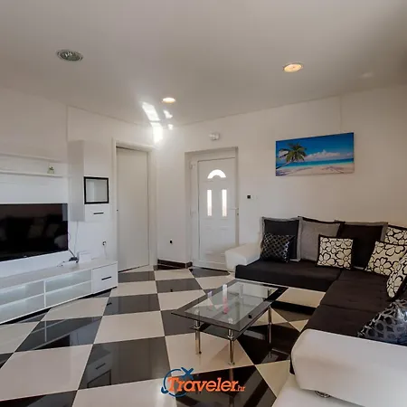 Villa With Pool, Large Garden And Beautiful Sea View By Traveler Tourist Agency Krk - Id 2210 Crikvenica