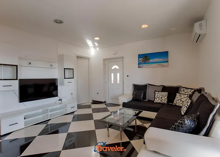 Vila With Pool, Large Garden And Beautiful Sea View By Traveler Tourist Agency Krk - Id 2210 Crikvenica